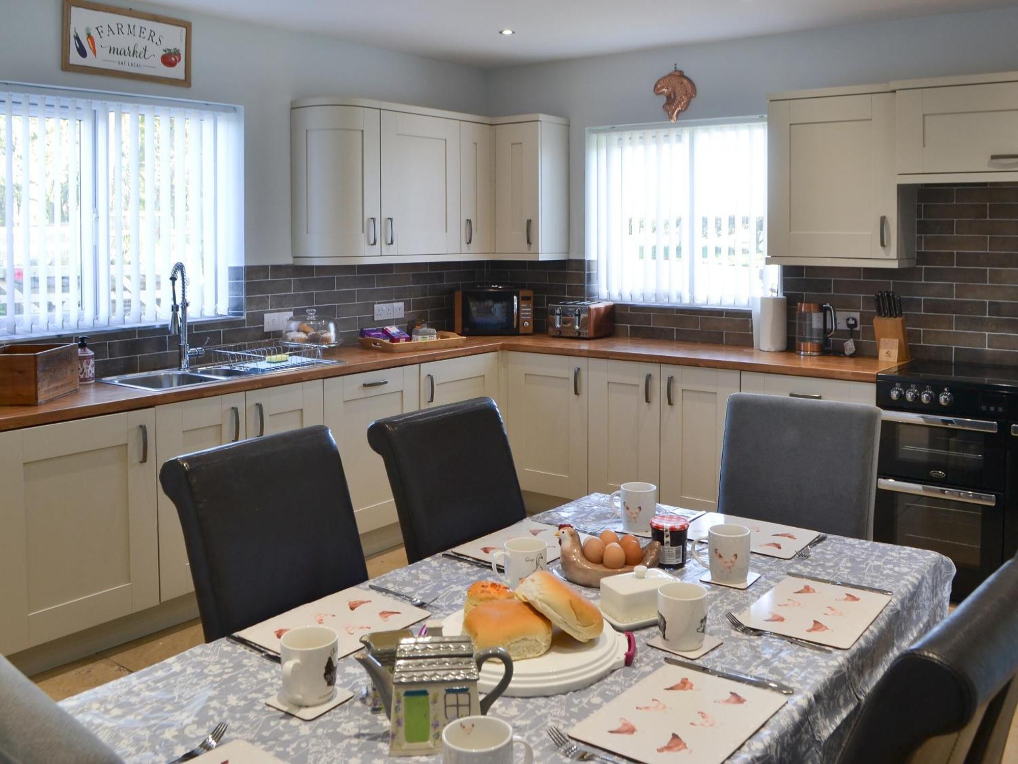 Red Hen Cottage Broomhill Extérieur photo